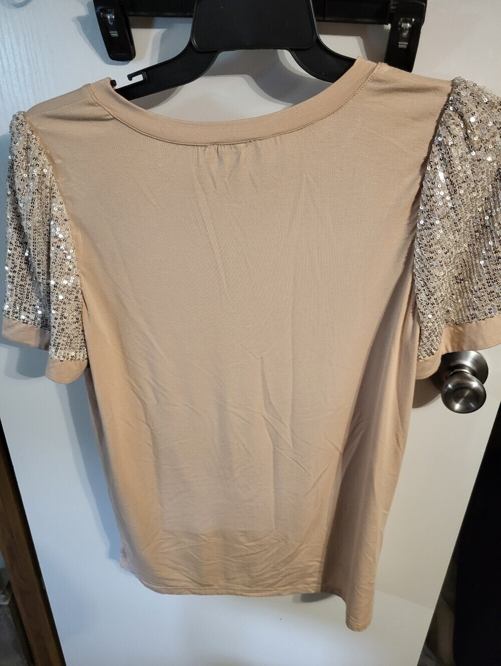 WHITE BIRCH PALE PEACH SEQUINS TOP SZ L - Picture 2 of 5